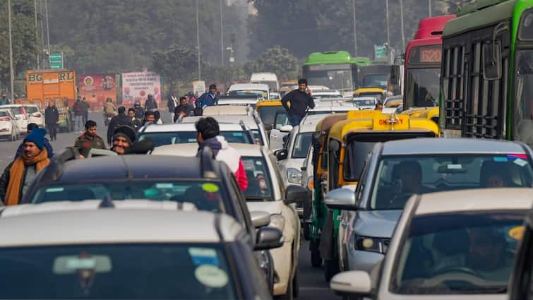 Republic Day 2024 India delhi full dress rehearsal traffic advisory by police Republic Day 2024: दिल्ली में रिपब्लिक डे की फुल ड्रेस रिहर्सल पर पुलिस की एडवाजरी, इन रास्तों से न गुजरने की सलाह