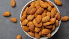 Almond Benefits: महिलाओं को हर रोज क्यों खाना चाहिए बादाम?