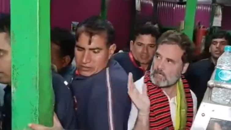 Congress Leader Rahul Gandhi Mobbed By Crowd During Bharat Jodo Nyay Yatra Assam 'Rahul Gandhi Go Back': Congress Leader Mobbed By Crowd During Nyay Yatra In Assam. Watch Video