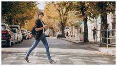 दिल और फेफड़ों को कैसे हेल्दी रखता है रेट्रो वॉकिंग, जानें