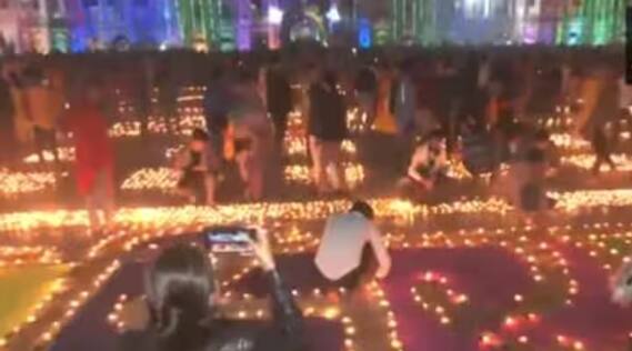ram-mandir-celebration-looks-like-diwali-lightening-in-cities-people-burn-diyas Ram Mandir Celebration: ਰਾਮ ਮੰਦਿਰ ਦੇ ਉਦਘਾਟਨ ਤੋਂ ਬਾਅਦ ਦੇਸ਼ ਭਰ 'ਚ ਦੀਵਾਲੀ ਵਰਗਾ ਮਾਹੌਲ, ਰੁਸ਼ਨਾਇਆ ਹਰ ਸ਼ਹਿਰ