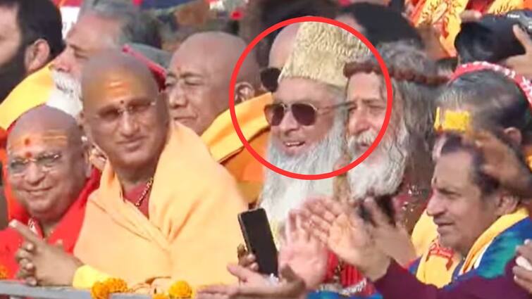 who is Dr. Imam Umer Ahmed Ilyasi who attended Ram Mandir Pran Pratishtha in ayodhya pm modi also welcomed Ram Mandir Pran Pratishtha : रामलल्लाच्या अभिषेकला आलेले 'हे' मुस्लिम धर्मगुरू कोण आहेत? जे संत आणि ऋषींमध्ये दिसले, पीएम मोदींनी सुद्धा अभिवादन केले!