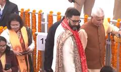 Ayodhya Ram Mandir : அயோத்தி ராமர் கோயிலை சூழ்ந்த இந்திய பிரபலங்கள்!