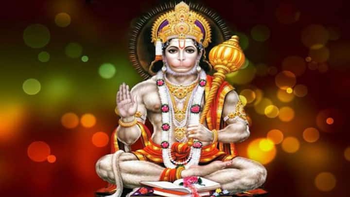 হনুমানজির ভক্তদের উপরও শনিদেবের আশীর্বাদ সবসময় থাকে। কথিত আছে, একসময় শনিদেব একবার নিজের ক্ষমতা নিয়ে অহংকারী হয়ে পড়েছিলেন। সেই সময় হনুমানজীর সঙ্গে তাঁর সাক্ষাৎ হয়।
