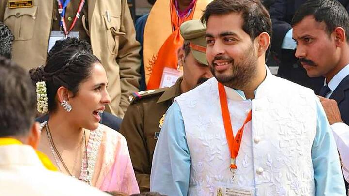 Ambani's oil-to-telecom conglomerate announced a leave for all the Reliance employees to allow them to partake in the festivities. PTI