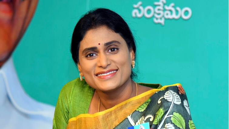 Jagan Reddy YSR Cong Leader Ramakrishna Reddy Accuses Sharmila Of Misusing Family Name, Says ‘She’s Making Fool Of Herself’ YSR Cong Leader Accuses Sharmila Of Misusing Family Name, Says ‘She’s Making Fool Of Herself’