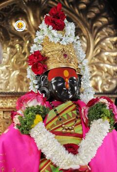 Pandharpur:  प्रभू श्रीरामाच्या स्वागतासाठी पंढरपूर सजले,  विठ्ठल मंदिराला आकर्षक फुलांची सजावट