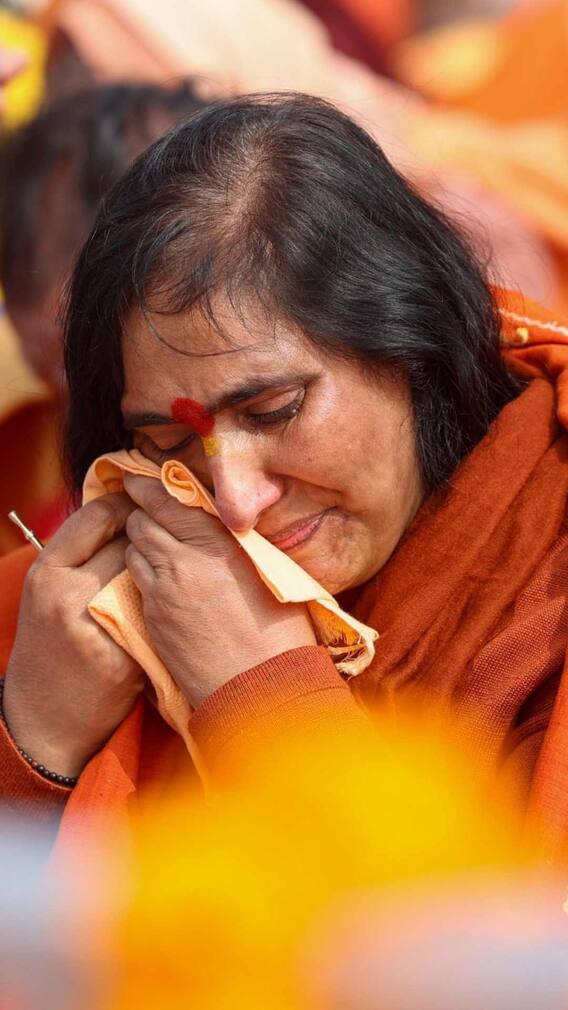 अयोध्येत प्रभू श्रीराम विराजमान,  सोहळ्याचे भावुक क्षण!