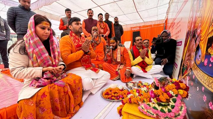 लंबे इंतजार के बाद ये समय आया है, जब रामलला अयोध्या में विराजमान हुए. उन्होंने आगे कहा कि पूरे देश में दिवाली मनाई जा रही है.