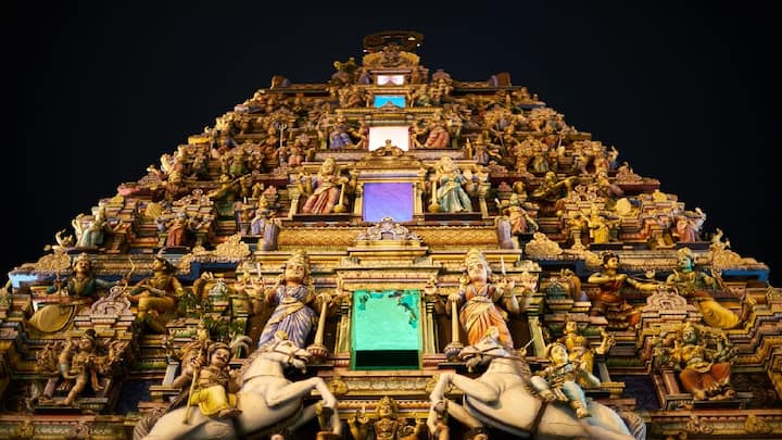 Ayodhya Ram Mandir Pran Pratishtha: आज प्राण प्रतिष्ठा होने के बाद राम मंदिर की गिनती भी देश के सबसे अमीर मंदिरों में होने लगेगी. उससे पहले ये भारत के 9 सबसे अमीर मंदिर हैं...