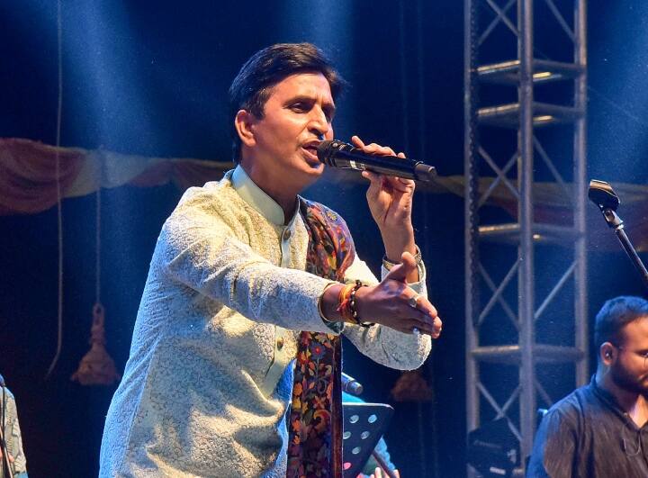 Ram Mandir Opening: अयोध्या आकर रामभक्ति में डूबे कुमार विश्वास, कहा- 'लोगों का दुख अब खुशी और उत्साह में बदला' Ram Mandir Inauguration Kumar Vishwas said sadness of people turned into happiness and excitement Ram Mandir Opening: अयोध्या आकर रामभक्ति में डूबे कुमार विश्वास, कहा- 'लोगों का दुख अब खुशी और उत्साह में बदला'