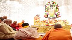 Ram Mandir Pran Pratishtha: PM મોદીએ રામલલાની આરતી ઉતારી, કર્યા સાષ્ટાંગ દંડવત, જુઓ તસવીરો
