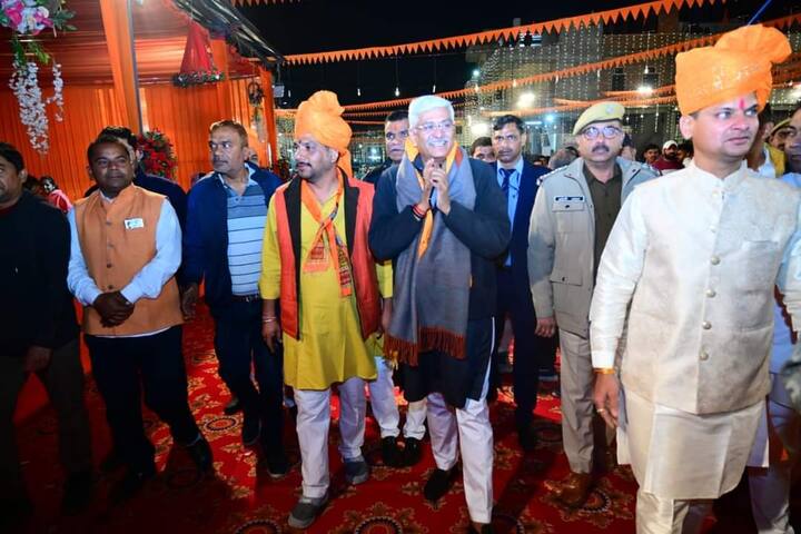 केंद्रीय जल शक्ति मंत्री गजेंद्र सिंह शेखावत ने कहा कि हिंदुस्तान की संस्कृति और हमारे मन में सनातन का बीज है. सनातन के इस बीज को समाप्त करने की चेष्टा हजारों साल तक हुई है. उस बीज को हम नष्ट नहीं होने देंगे. इस वास्ते उसी जगह पर भगवान राम का मंदिर बनाने का संकल्प लिया था.