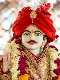 किस जगह भगवान की तरह नहीं राजा की तरह पूजे जाते हैं राम?