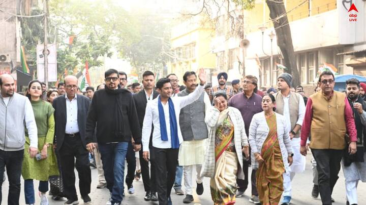 মিছিল শুরুর আগে কালীঘাট মন্দিরে গিয়ে পুজো দিলেন মুখ্যমন্ত্রী।