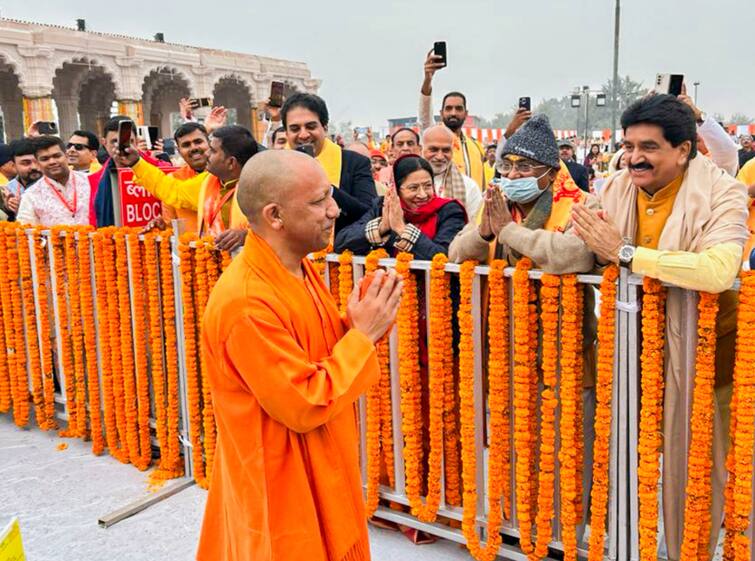 Up Cm Adityanath Reviews Arrangements In Ayodhya Ram Mandir As Devotees Throng Temple 8959