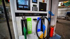 Petrol Diesel Price: दिल्ली और नोएडा में पेट्रोल-डीजल की कीमतों में कितना अंतर? यहां जानें