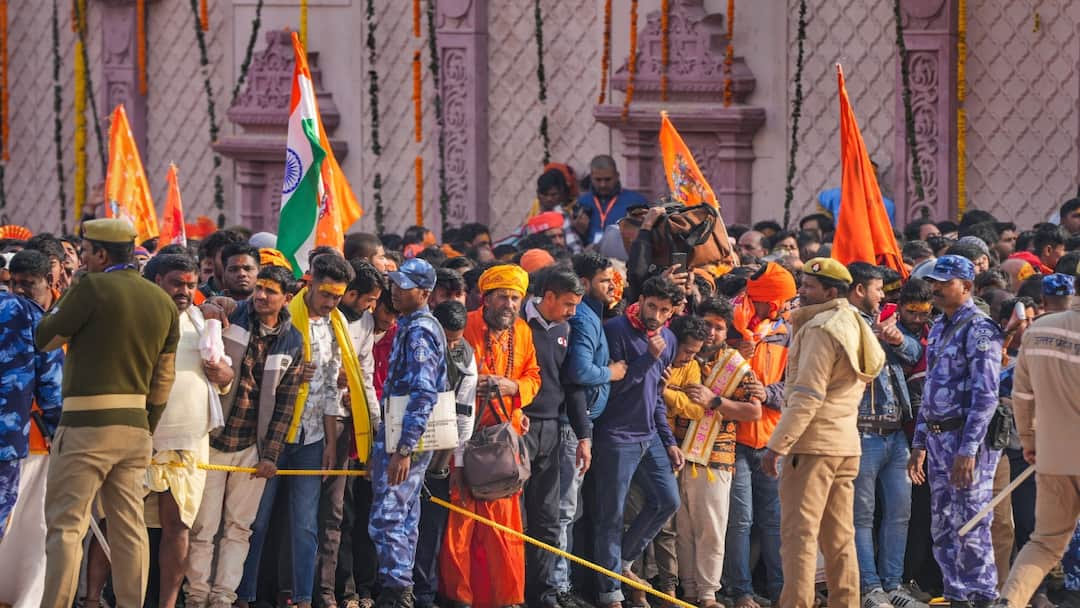 Ram Mandir Inauguration is Ramlala darshan closed Ayodhya Police says fake news Ramlala Pran Pratishtha: भीड़ को देखते हुए रामलला के दर्शन अस्थायी रूप से किए गए है बंद? अयोध्या पुलिस ने दी सफाई