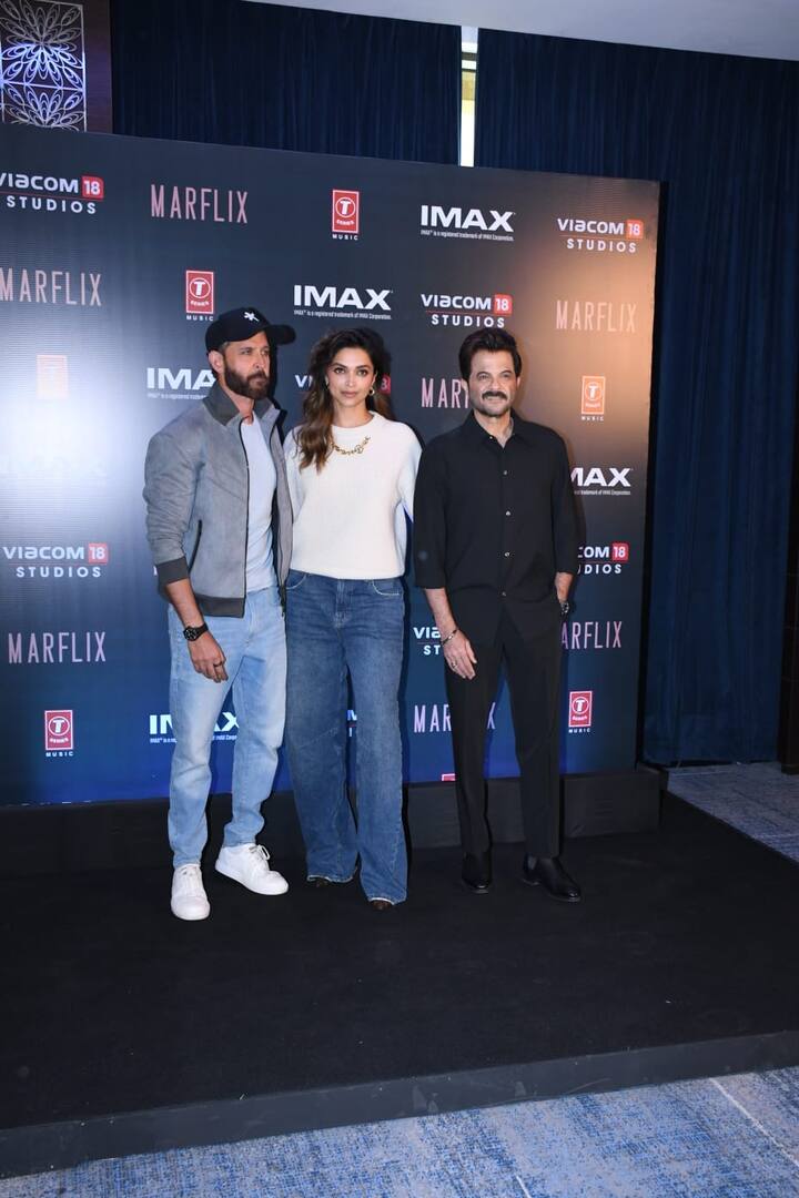 ‘फाइटर’ प्रमोशन इवेंट में दीपिका पादुकोण ने अनिल कपूर और ऋतिक रोशन के साथ खूब पोज दिए.