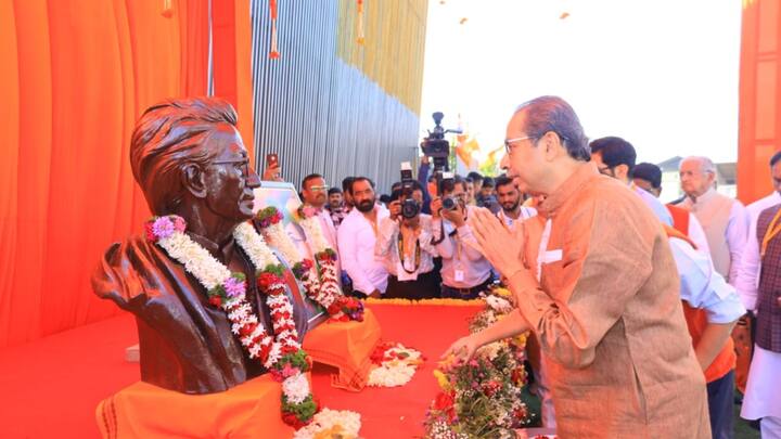 इस प्रदर्शनी से राम मंदिर आंदोलन की यादें एक बार फिर ताजा होने की खुशी वहां मौजूद हर कारसेवक और शिवसेना पदाधिकारी के चेहरे पर साफ झलक रही थी.