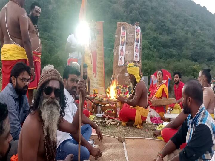 Dindigul Shivanatiyars performed a special vellvi for Ravana named Ilangeswaran - TNN இலங்கேஸ்வரன் என்ற ராவணனுக்கு சிறப்பு யாக வேள்வி நடத்திய சிவனடியார்கள்