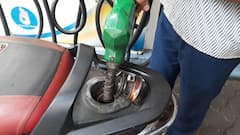Petrol Diesel Price: दिल्ली और नोएडा में पेट्रोल-डीजल की कीमतों में कितना अंतर? यहां जानें