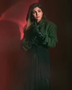 PHOTO: 'फिटनेस क्वीन’ शिल्पा शेट्टीचा ग्लॅम लूक पाहा खास फोटो!