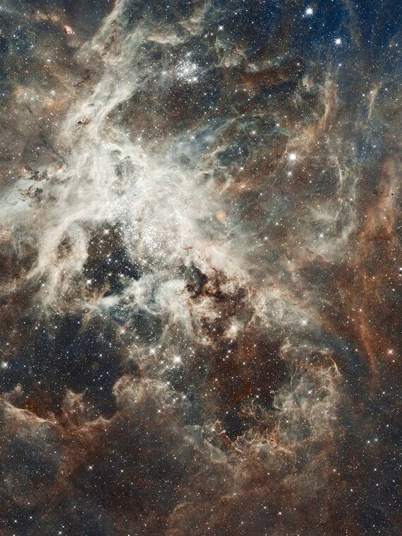 स्पेस में धूल कहां से आती है ?