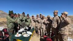 Photos: ચીની સૈનિકોએ અરુણાચલ બૉર્ડર પર લગાવ્યા 'જય શ્રી રામ'ના નારા, ભારતીય જવાનોએ તેમને મીઠાઇ પણ ખવડાવી........