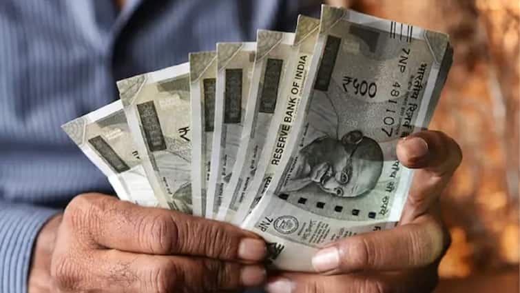 You get Rs 500 per day in PM Vishwakarma Yojana, 18 Traditional businessmen can take advantage ગરીબો માટે ઉપયોગી છે મોદી સરકારની આ યોજના, દરરોજ મળે છે 500 રૂપિયા, જાણો કોણ લઈ શકે છે લાભ