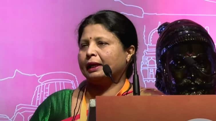 Sushma Andhare criticizes BJP over the inauguration of Ram Mandir Shiv Sena state level convention Nashik Maharashtra Marathi News Sushma Andhare : 