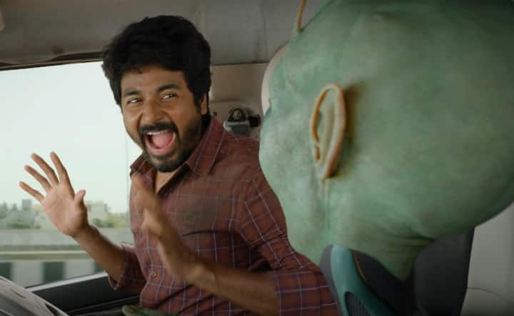 இன்று நேற்று நாளை திரைப்படத்தின் மூலம் பிரபலம் அடைந்த இயக்குநர் ரவிகுமார் இயக்கத்தில் சிவகார்த்திகேயன் நடிப்பில் வெளியான திரைப்படம் அயலான்.