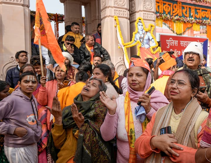 On Tuesday morning, an enormous crowd gathered at the Ram Mandir in Ayodhya as the great temple opened its doors for worshippers to offer prayers. (Source: PTI)