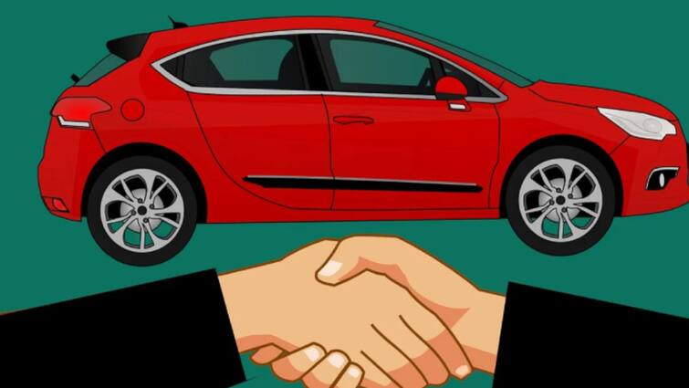 How to choose features in a car in your budget know here Car Buying Tips: अपने बजट और जरुरत के हिसाब से ऐसे चुनें सही फीचर्स वाली कार, ताकि बाद में न पड़े पछताना!