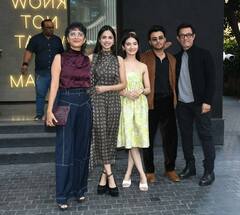 'लापता लेडीज' के लिए फिर एक्स वाइफ किरण राव संग नजर आए आमिर खान, दोनों ने फिल्म की स्टार कास्ट के साथ दिए पोज