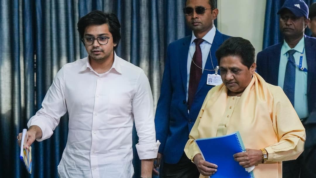 Ram Lalla Pran Pratishtha: मायावती खामोश पर भतीजे आकाश आनंद ने कहा- बीजेपी की सरकार ने बड़ी गलती कर दी BSP Chief Mayawati nephew Akash Anand statement on ram lalla pran Pratishtha Ram Lalla Pran Pratishtha: मायावती खामोश पर भतीजे आकाश आनंद ने कहा- बीजेपी की सरकार ने बड़ी गलती कर दी