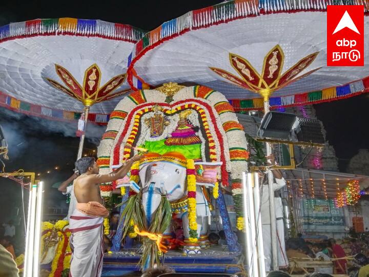 கடந்த 15ம் தேதி பொங்கல் பண்டிகையாக தை மாதம் பிறந்தது. இதையடுத்து, தைப்பூச கொண்டாட்டத்திற்கு முருக பக்தர்கள் தயாராகி வருகின்றனர். நடப்பாண்டிற்கான தைப்பூசம் வரும் 25ம் தேதி கொண்டாடப்பட உள்ளது. இந்த தைப்பூசமானது குரு பகவானுக்கு உரிய வியாழக்கிழமை வருகிறது.