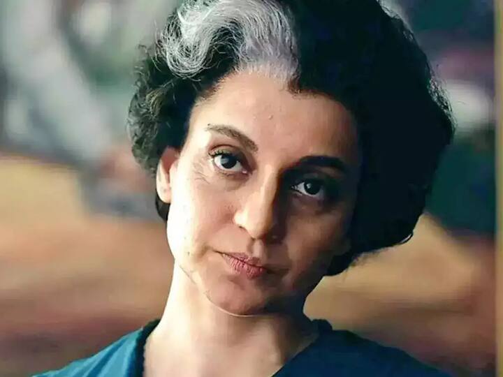 மறைந்த முன்னாள் பிரதமர் இந்திரா காந்தியின் ஆட்சி காலத்தில் நாடு முழுவதும் அமல்படுத்திய அவசரநிலை பிரகடனத்தை மையமாக வைத்து இப்படம் உருவாகியுள்ளது.