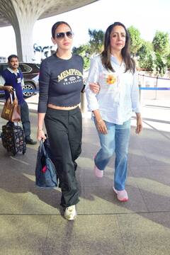 Mumbai: માતા હેમા માલિની સાથે મુંબઇ એરપોર્ટ પર સ્પોર્ટ થઇ ઇશા દેઓલ