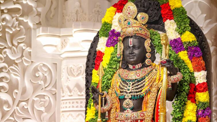 Ayodhya Ramlala idol named Balak Ram after Ram Mandir Pran Pratishtha Gold Brocade Clothes Ayodhya Ram Mandir: प्राण प्रतिष्ठा की गई रामलला की नई मूर्ति का नाम होगा 'बालक राम', सोने की जरी के हैं वस्त्र