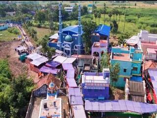 சிவகங்கையில் பள்ளிவாசல் திறப்பு விழா;  சீர்வரிசை கொண்டு வந்த இந்துக்கள், கிறிஸ்தவர்கள்