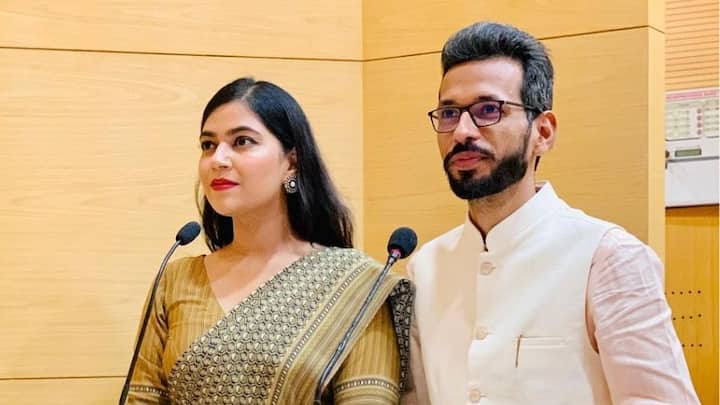 কিন্তু দেবযানী চাইছিলেন আরও কিছু। আর তাই চাকরি সামলে সপ্তাহে মাত্র দুদিন পড়াশোনা শুরু করেন তিনি।   ছবি- দেবযানী সিংয়ের ইনস্টাগ্রাম