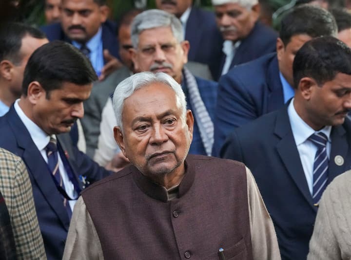 राजभवन से निकलने के बाद वे सीधे मुख्यमंत्री आवास चले गए. (फाइल फोटो)