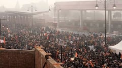 Ram Mandir Darshan: રામલલાના દર્શન માટે ઉમટી ભક્તોની ભીડ, રામ પથ પર વાહનોની એન્ટ્રી બંધ, જુઓ તસવીરો