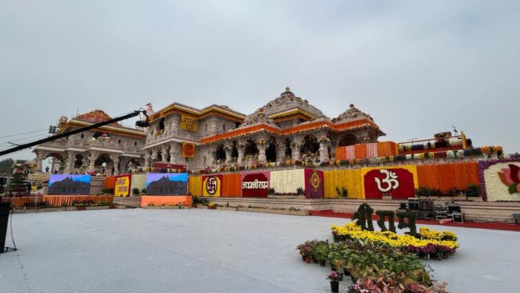 Ram Mandir Inauguration Guest List 8 thousand guests arrived for Pran Pratistha See Detail List Ram Mandir Inauguration Guest: प्राण प्रतिष्ठा में पहुंचे 8 हजार मेहमान, दिखे नेता, उद्योगपति, फिल्म स्टार, खिलाड़ी, जज और संत, पढ़ें पूरी लिस्ट