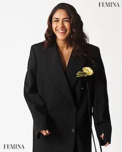 Mrunal Thakur Photos:బ్లాక్ బ్లేజర్‌లో మృణాల్ స్టనింగ్ లుక్స్!