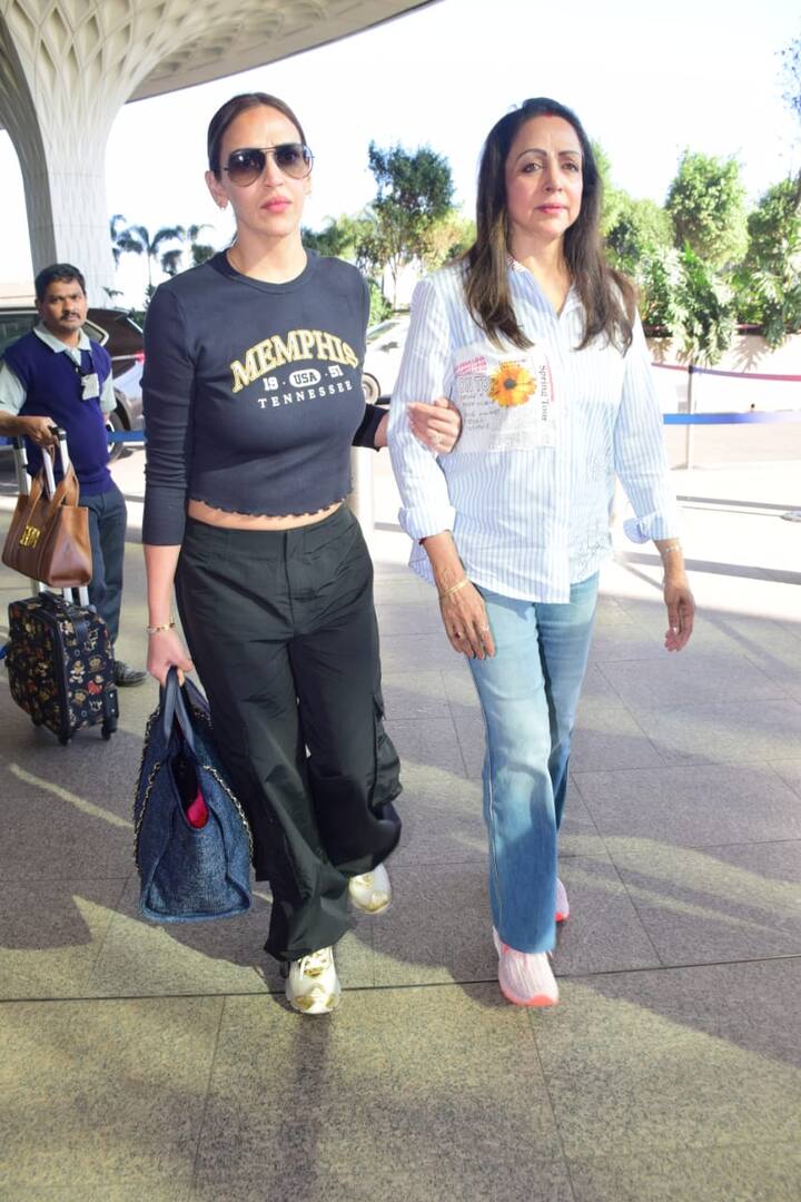 ईशा देओल और हेमा मालिनी को आज सुबह एयरपोर्ट पर स्पॉट किया गया.