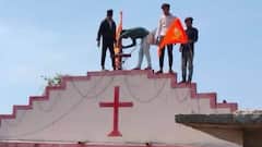 राम मंदिर उद्घाटन से पहले झाबुआ में 'चर्च' पर लोगों ने फहराया भगवा झंडा, लगाए जय श्री राम के नारे