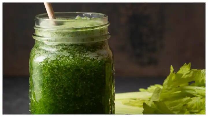 આ સિવાય સેલરીમાં એન્ટીઓક્સીડેન્ટ ગુણ પણ હોય છે જે શરીરમાંથી ટોક્સિન્સ અને ફ્રી રેડિકલને દૂર કરવામાં મદદ કરે છે. તેઓ શરીરની ડિટોક્સ પ્રક્રિયાને પ્રોત્સાહન આપીને હાનિકારક ઝેરથી છુટકારો મેળવે છે અને બળતરા વિરોધી અસરો ધરાવે છે.