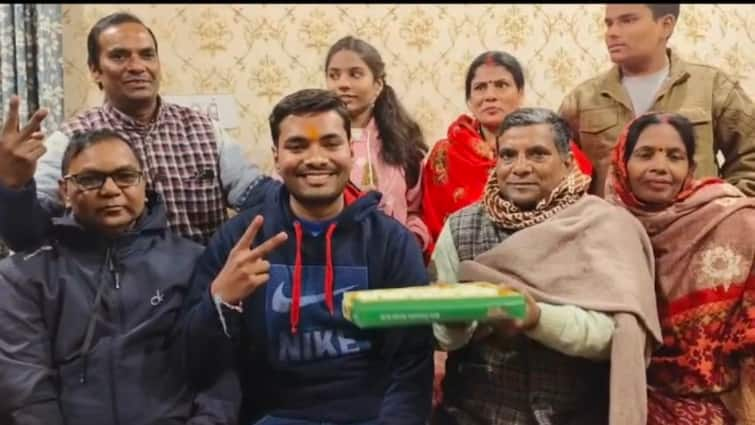 Hardoi News Satvik Srivastava secured third position in PCS exam ann Hardoi News: हरदोई के सात्विक श्रीवास्तव को मिला PCS परीक्षा में तीसरा स्थान, साझा की सफलता की कहानी